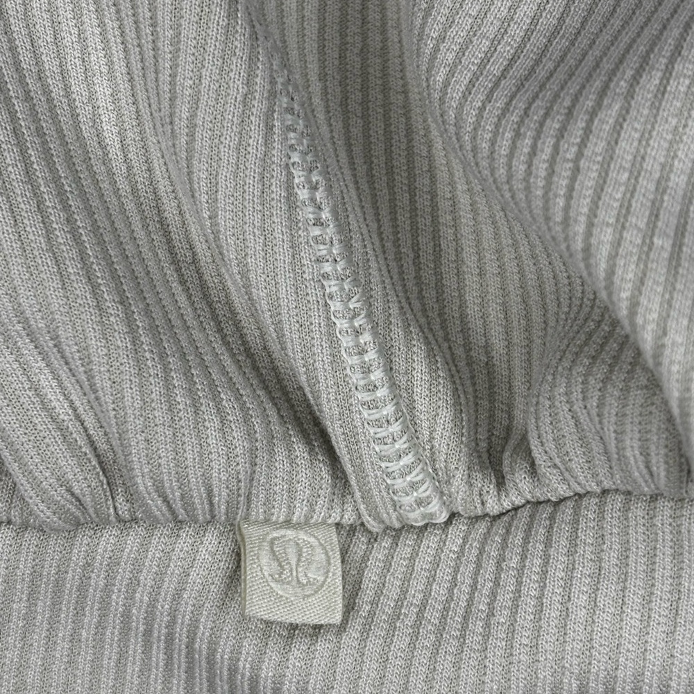 Lululemon Ribbed Softstreme Cropped Jacket Bone Size 2 - Picture 7 of 7